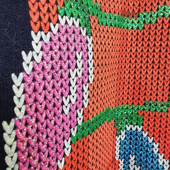 Hanes red solo cup sparkly Holiday Cheer graphic crewneck sweatshirt woman's med - Picture 6 of 8